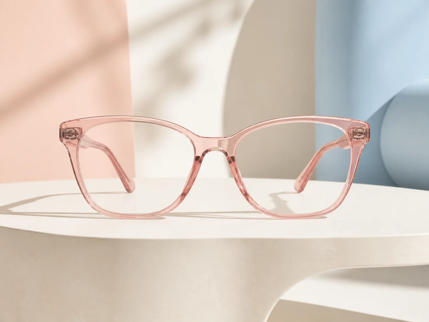 Monture de vue rose translucide